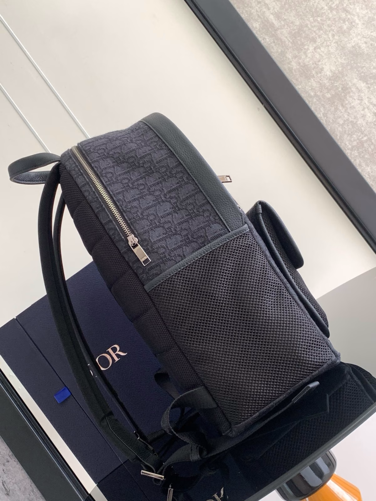 Dior 8 Backpack in Black Dior Oblique Jacquard - Image 8