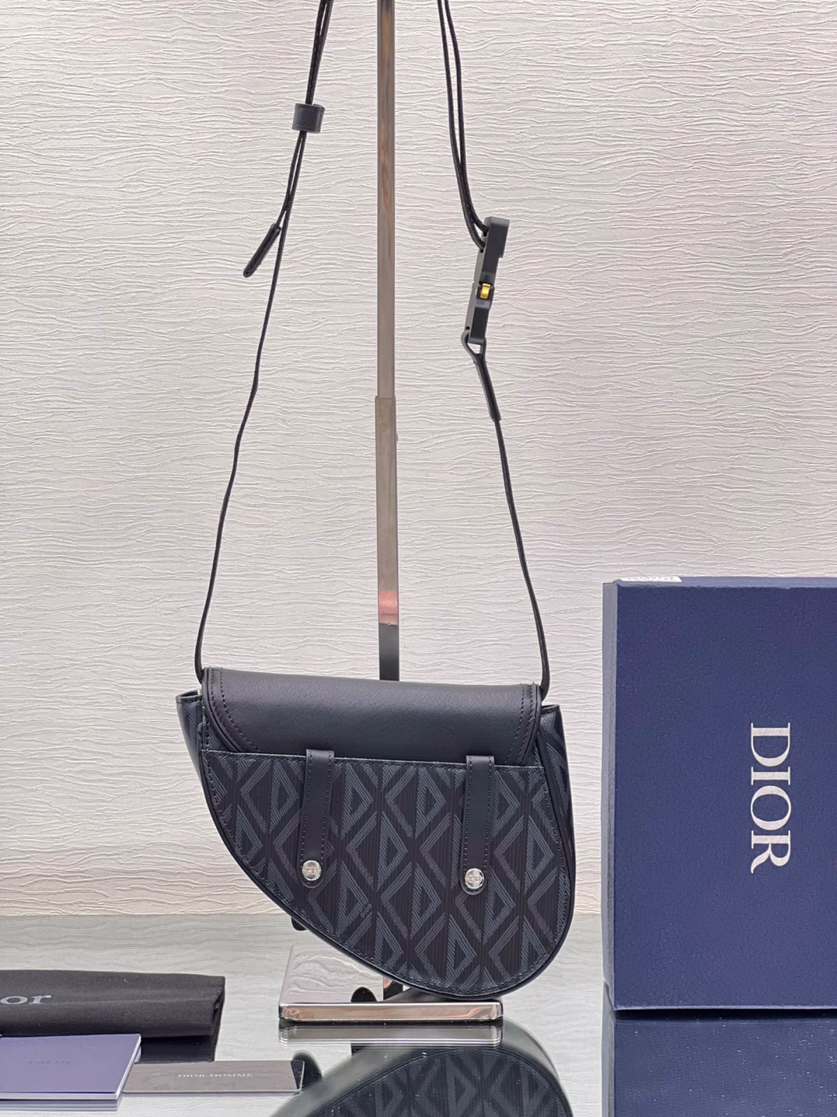 Dior Men's Mini Saddle Bag In Black CD Diamond Canvas - Image 7