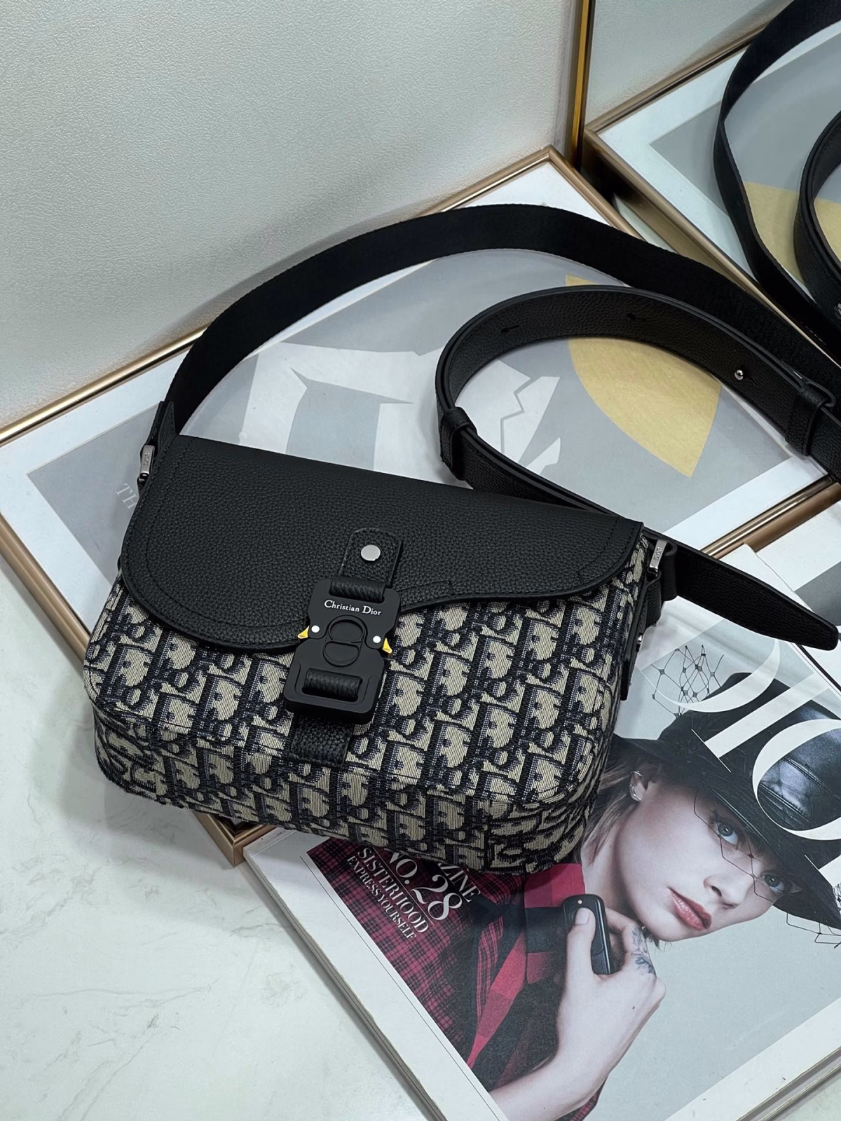 Dior Men's Mini Saddle Messenger Bag in Oblique Jacquard and Calfskin - Image 8