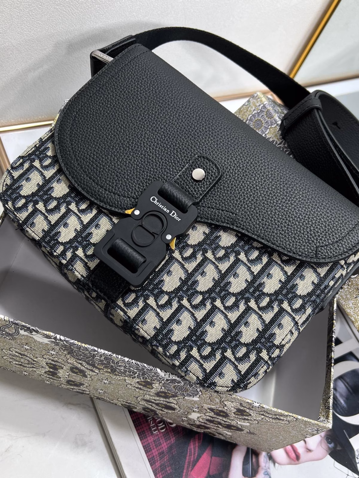 Dior Men's Mini Saddle Messenger Bag in Oblique Jacquard and Calfskin - Image 3