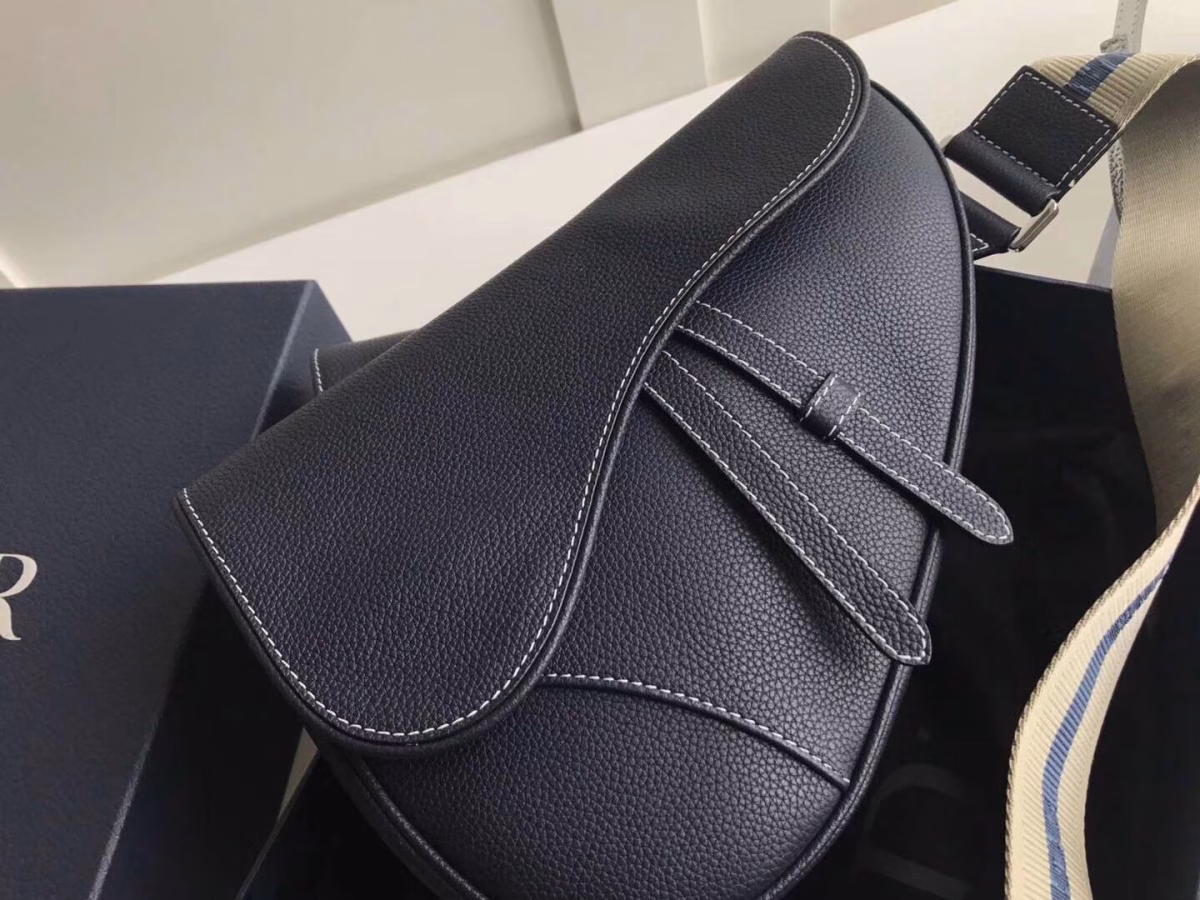 Dior Men's Saddle Belt Bag In Navy Grained Calfskin - Image 6