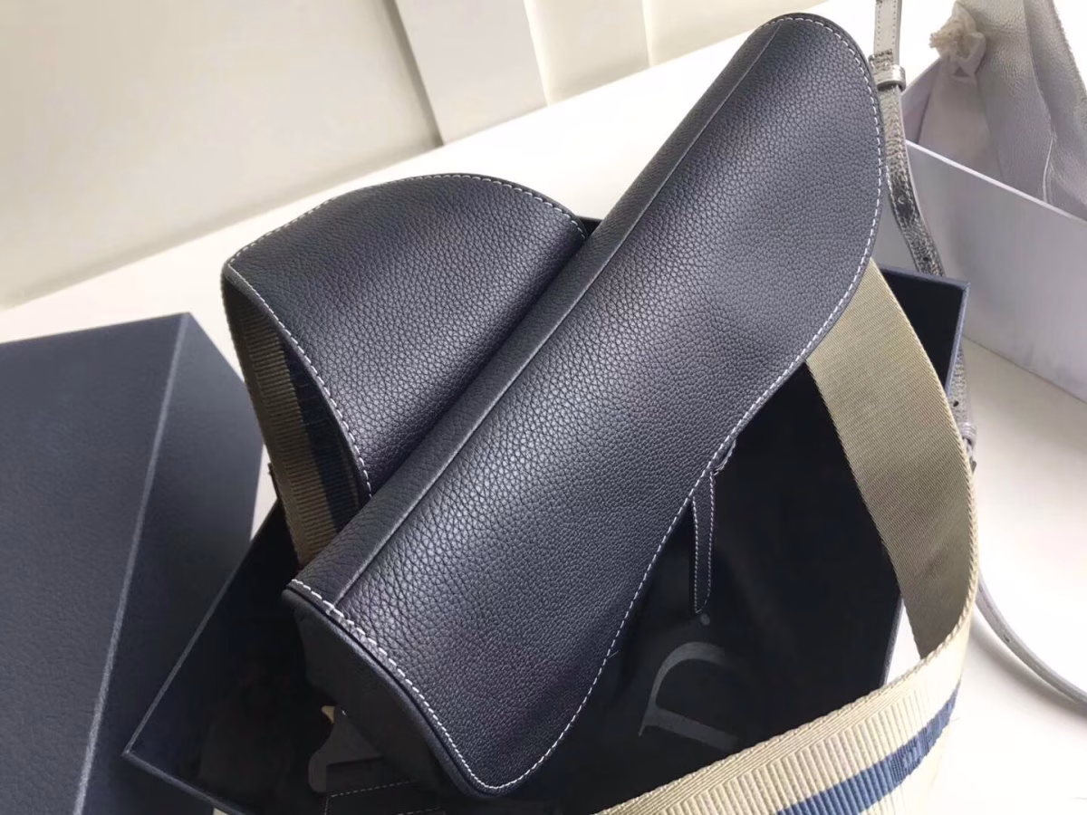 Dior Men's Saddle Belt Bag In Navy Grained Calfskin - Image 7