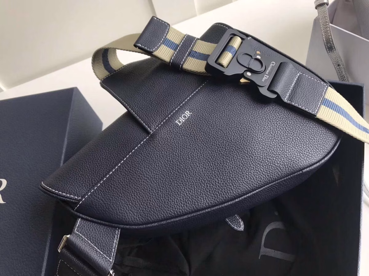 Dior Men's Saddle Belt Bag In Navy Grained Calfskin - Image 3