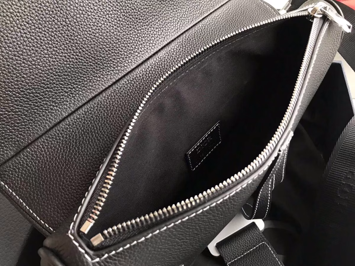 Dior Men's Saddle Belt Bag In Black Grained Calfskin - Image 8