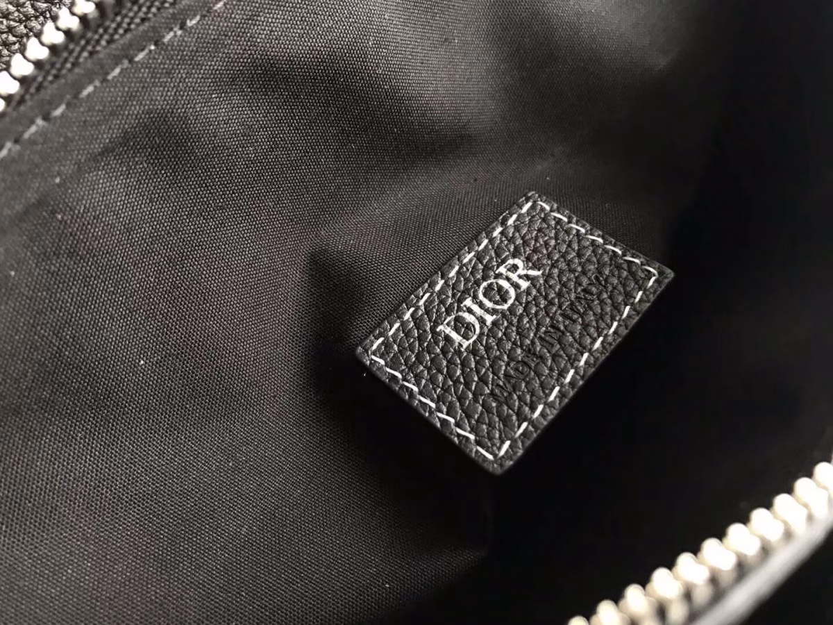 Dior Men's Saddle Belt Bag In Black Grained Calfskin - Image 3
