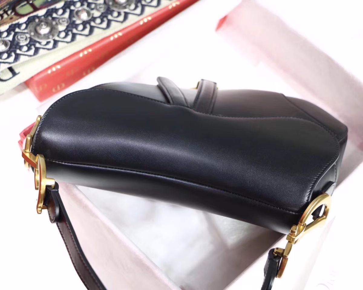 Dior Saddle Bag In Black Calfskin - Image 7