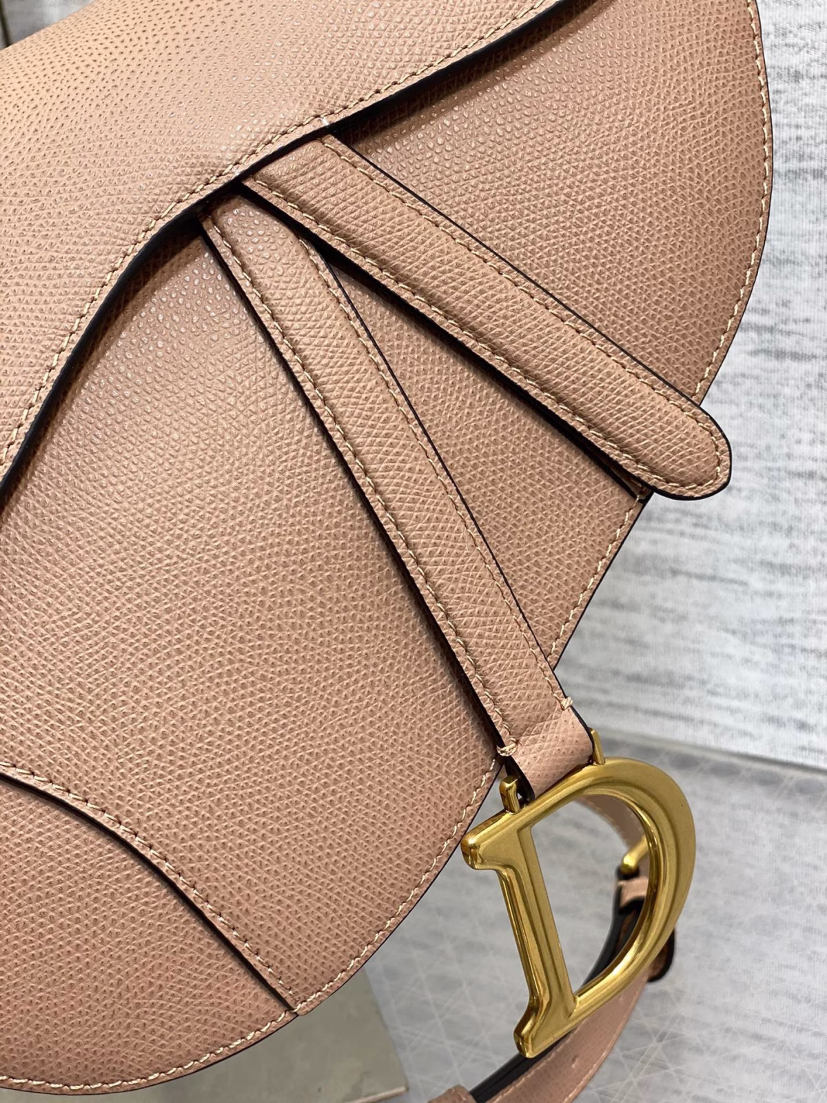 Dior Saddle Bag with Strap in Blush Grained Calfskin - Image 9
