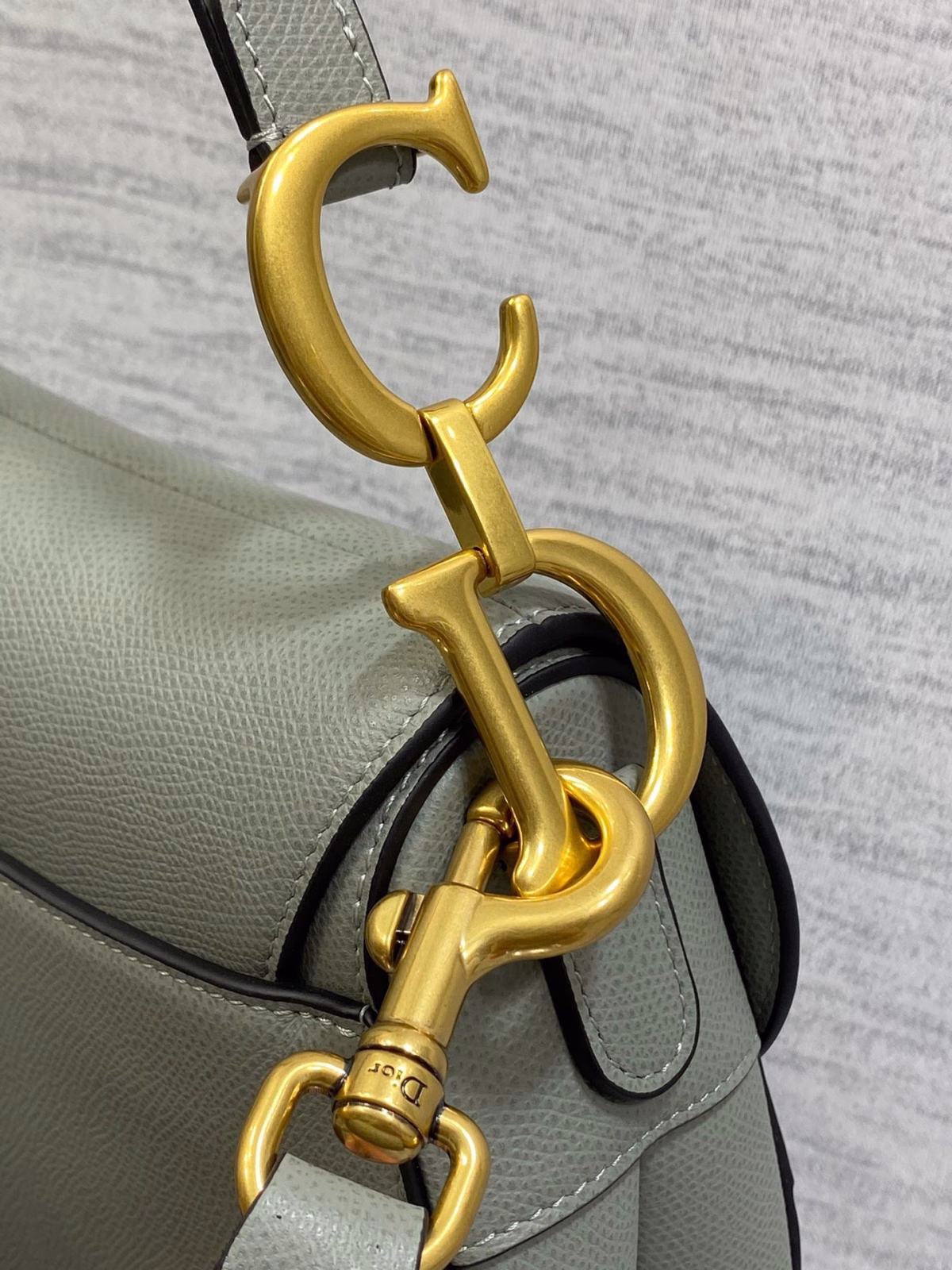 Dior Saddle Bag with Strap in Grey Stone Grained Calfskin - Image 3