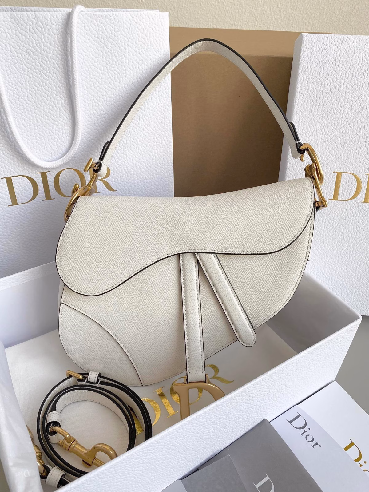 Dior Saddle Bag with Strap in White Grained Calfskin - Image 9