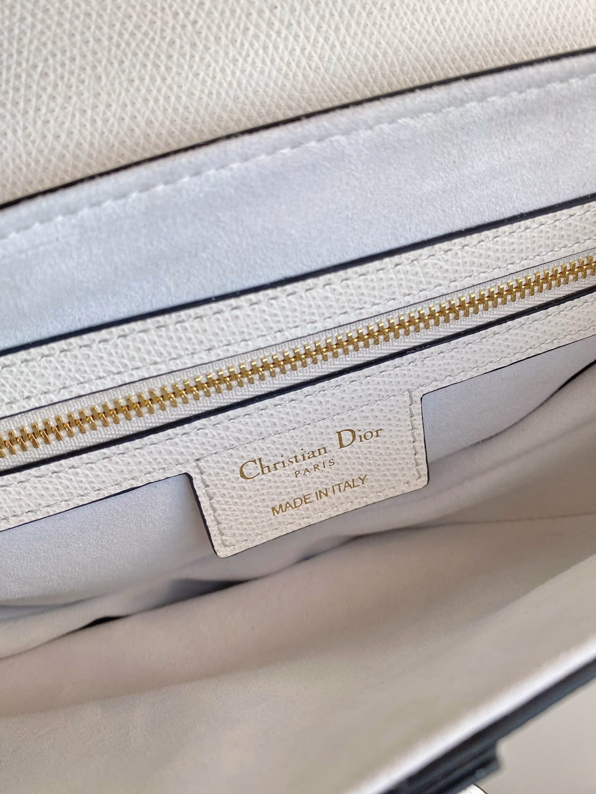 Dior Saddle Bag with Strap in White Grained Calfskin - Image 8
