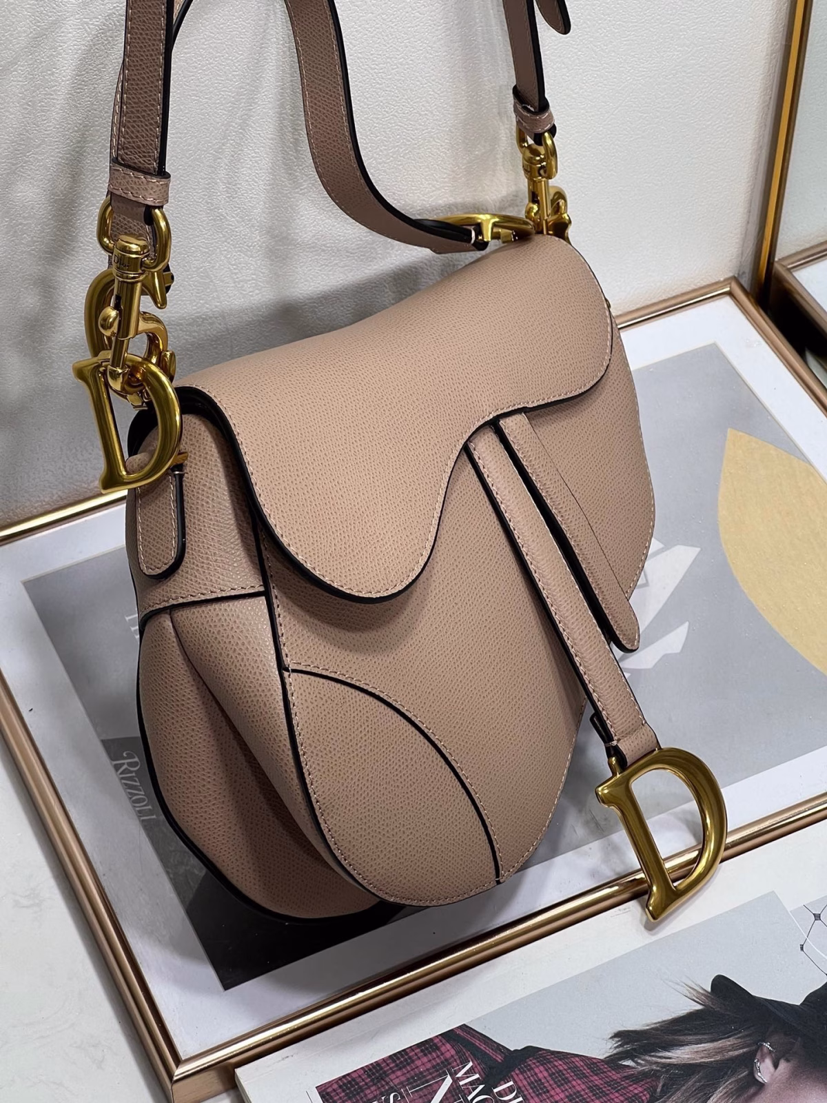 Dior Saddle Bag with Strap in Warm Taupe Grained Calfskin - Image 7