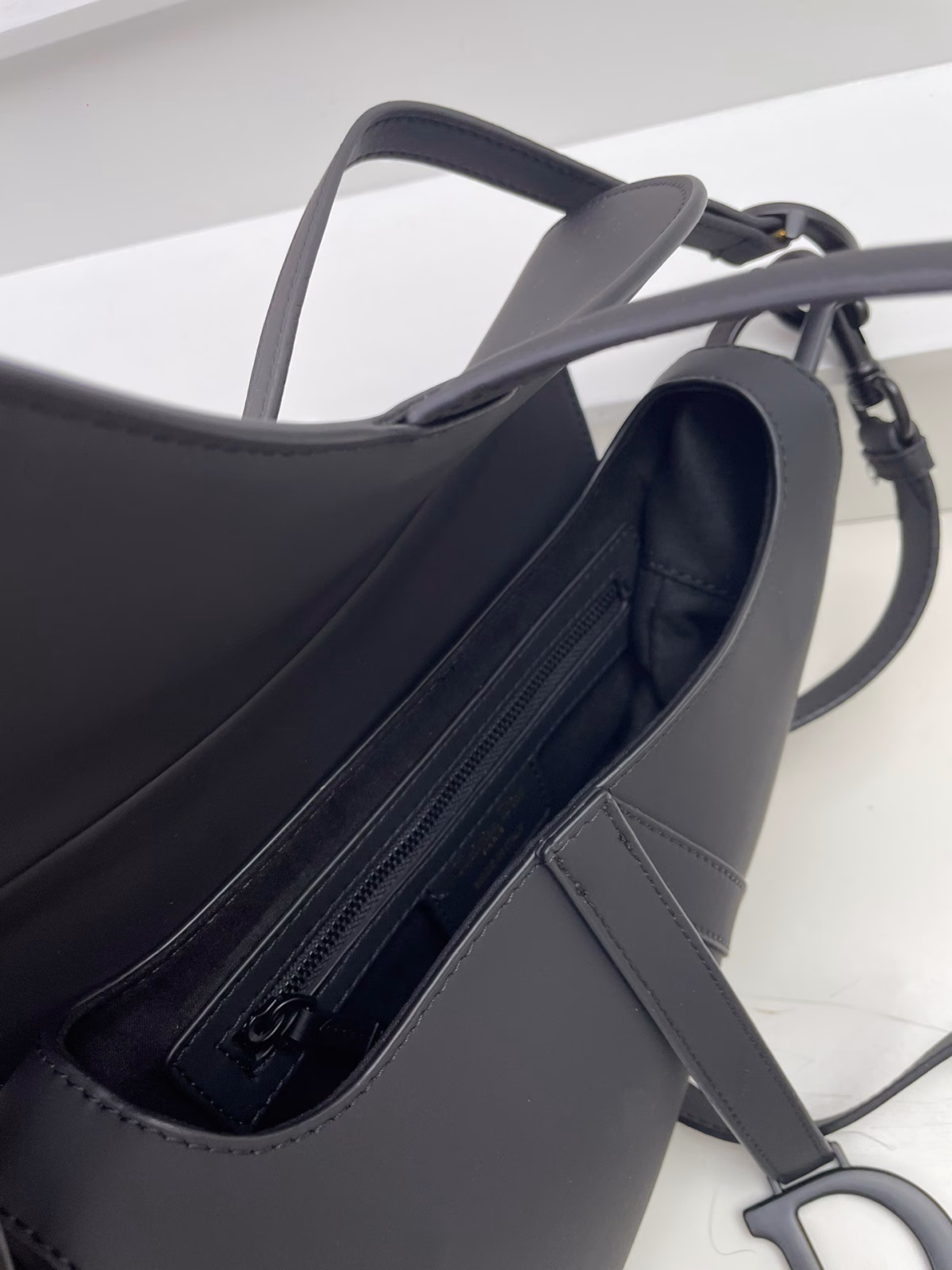 Dior Saddle Bag with Strap in Black Ultramatte Calfskin - Image 5