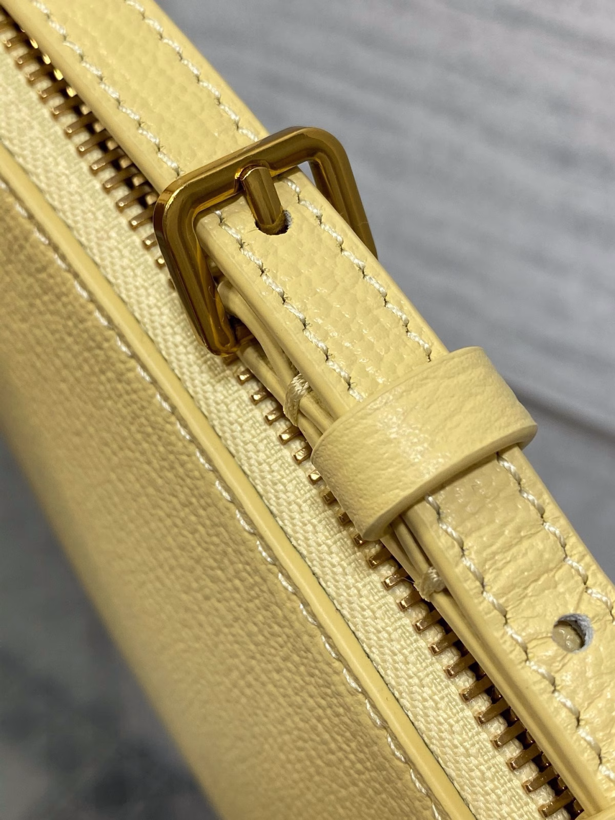 Dior Saddle Rodeo Pouch in Yellow Goatskin - Image 3
