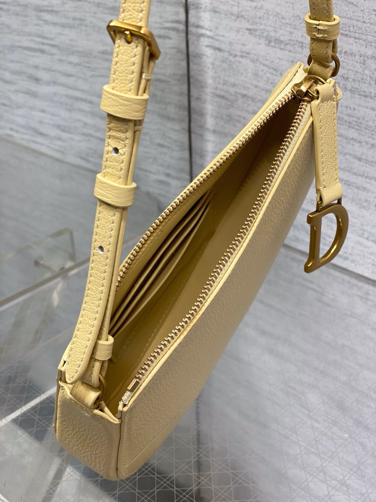 Dior Saddle Rodeo Pouch in Yellow Goatskin - Image 4