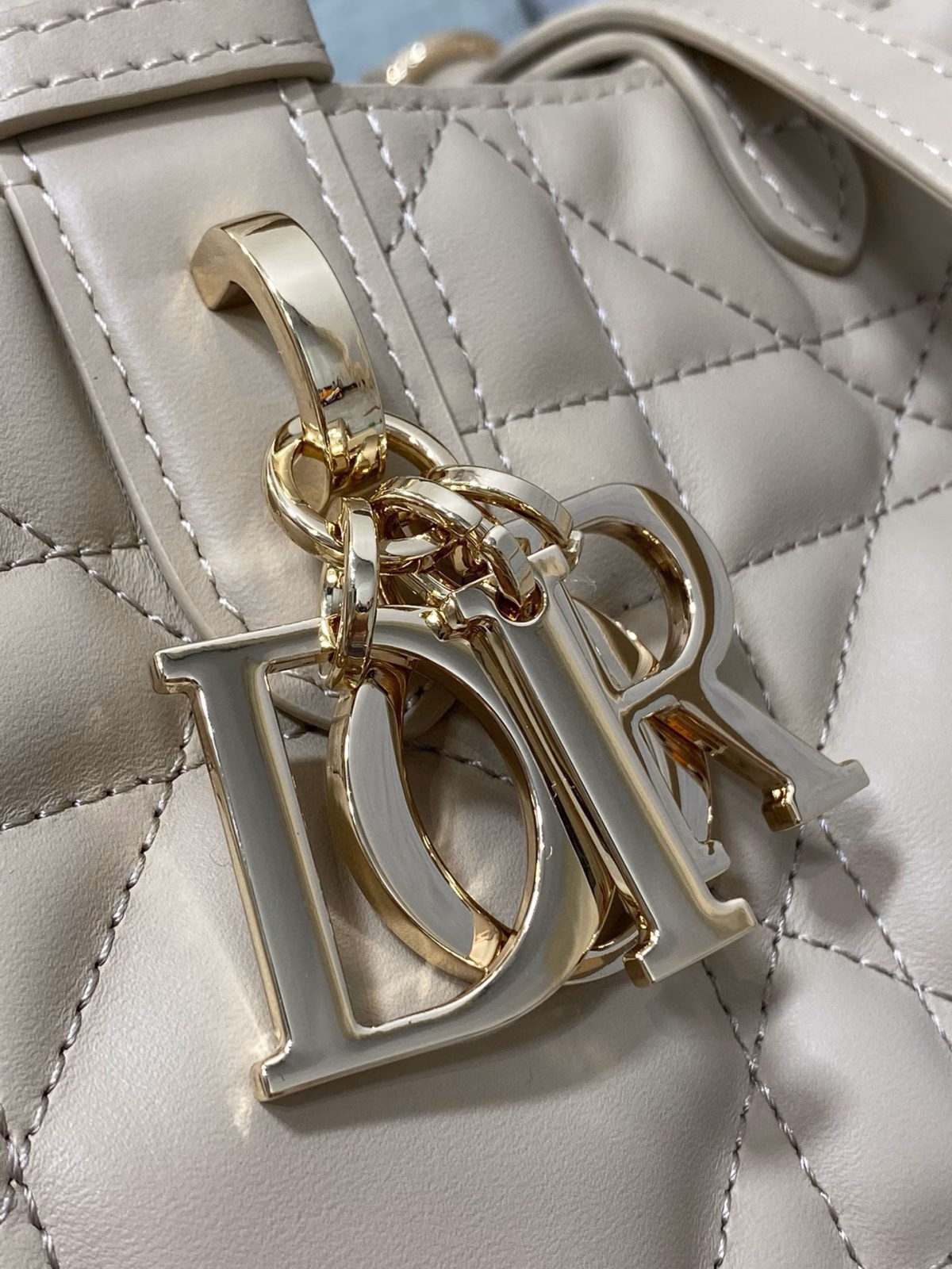 Dior Toujours Medium Bag in Beige Macrocannage Calfskin - Image 10