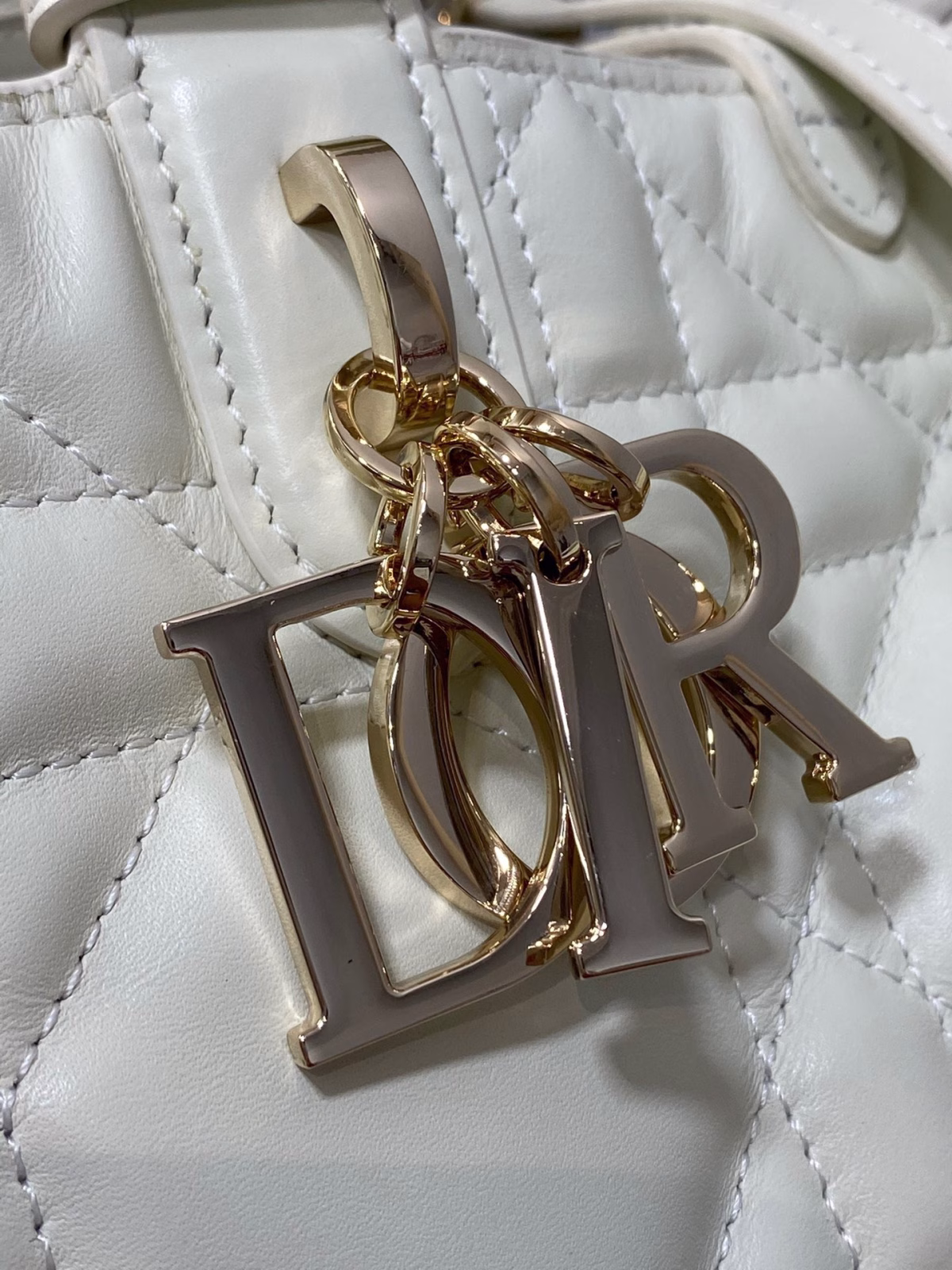 Dior Toujours Medium Bag in White Macrocannage Calfskin - Image 2