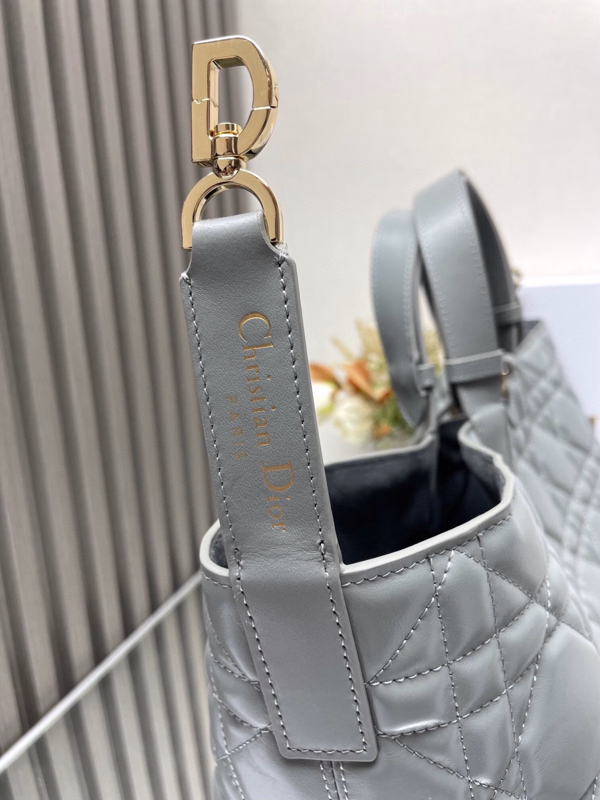 Dior Toujours Large Bag in Grey Macrocannage Calfskin - Image 4