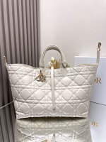 Dior Toujours Large Bag in White Macrocannage Calfskin - Image 5