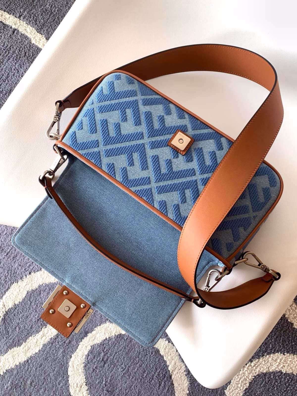 Fendi Baguette Medium Bag in Denim with FF Embroidery - Image 5