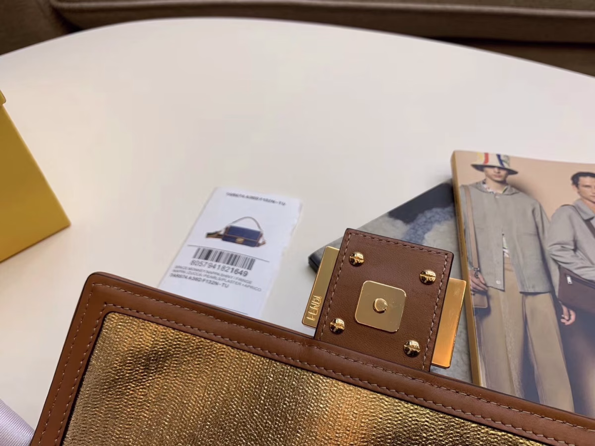 Fendi Baguette Medium Bag In Blue Denim - Image 7