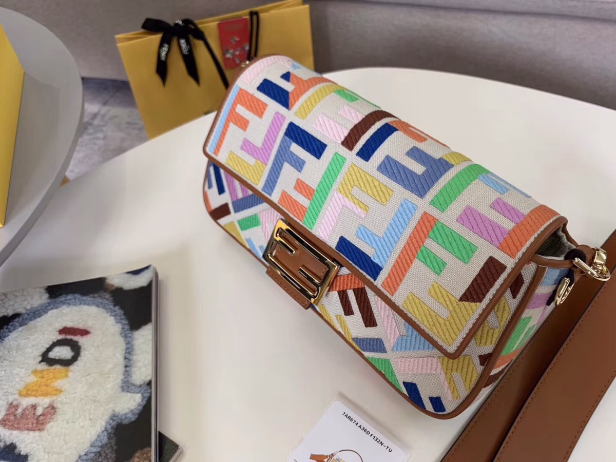 Fendi Baguette Medium Bag In Multicolour Canvas - Image 8