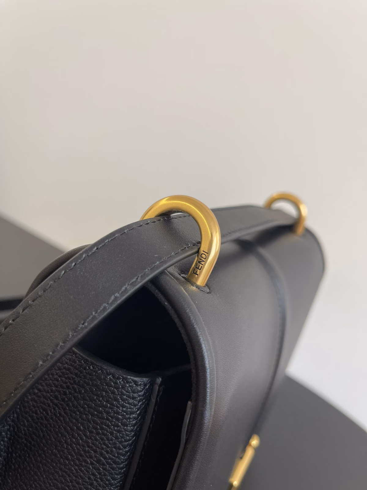 Fendi C¡¯mon Medium Bag in Black Calfskin - Image 7