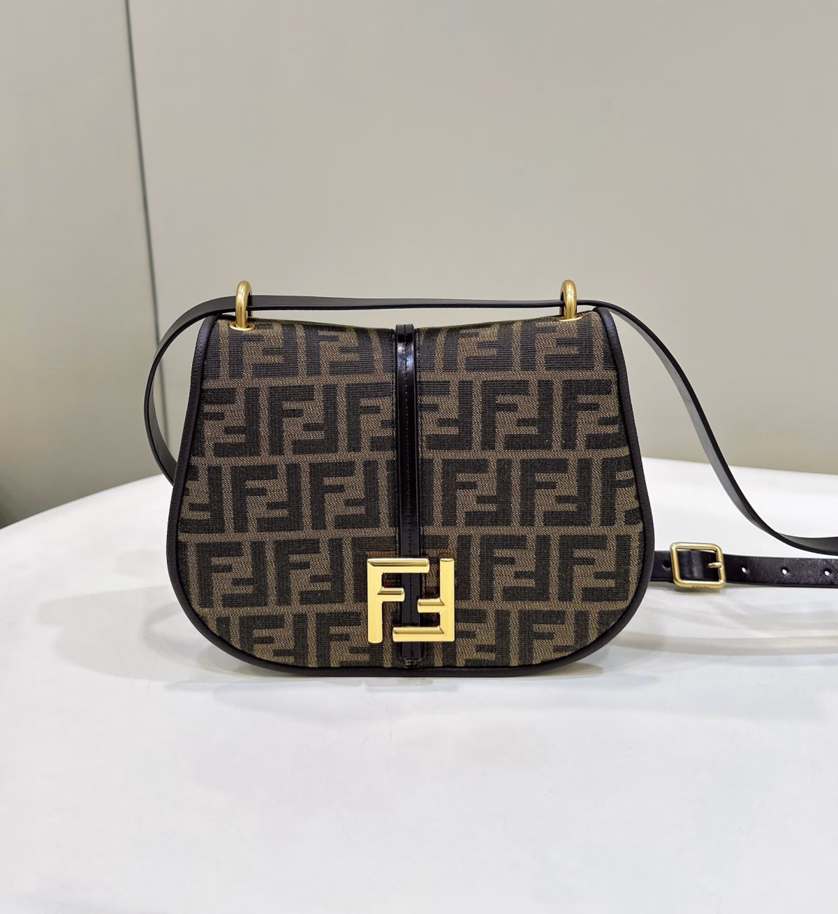 Fendi C¡¯mon Medium Bag in FF Jacquard Fabric and Leather - Image 7