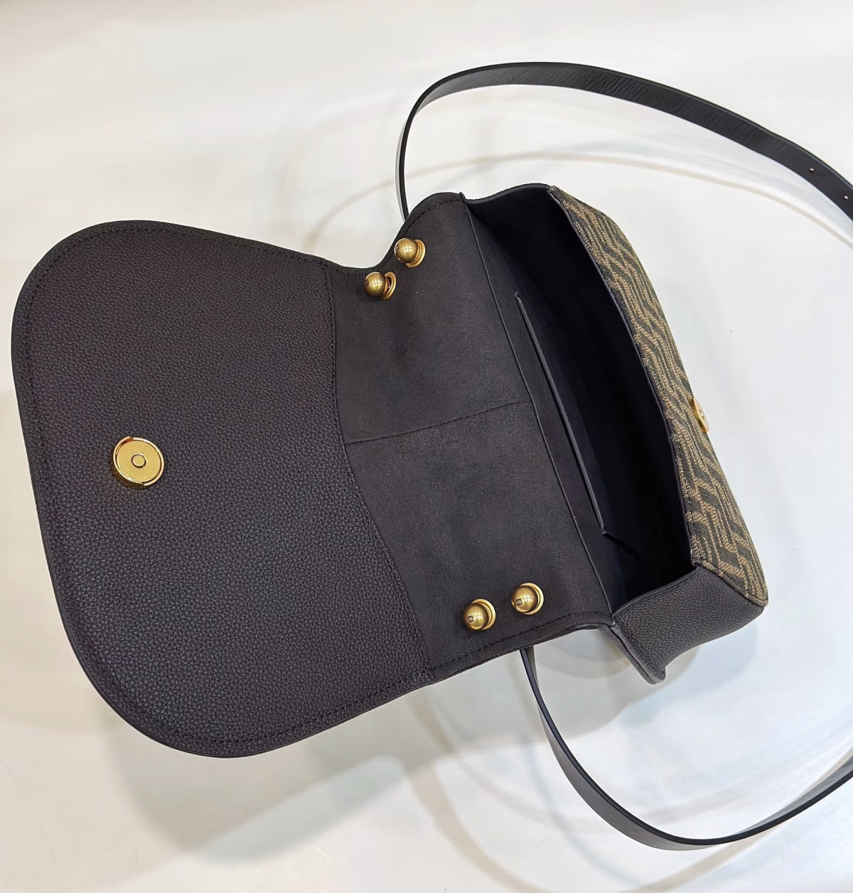 Fendi C¡¯mon Medium Bag in FF Jacquard Fabric and Leather - Image 10