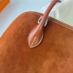 Hermes Bolide 1923 25 Handmade Bag In Gold Doblis Suede Leather - Image 5