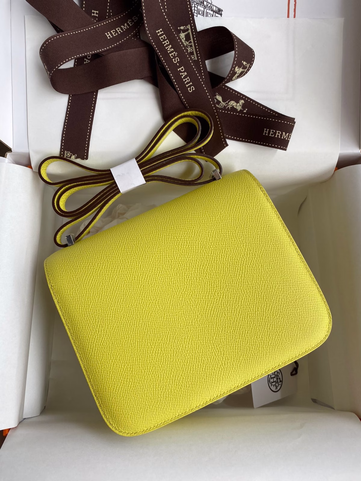 Hermes Constance 18 Handmade Bag In Lime Epsom Calfskin - Image 6
