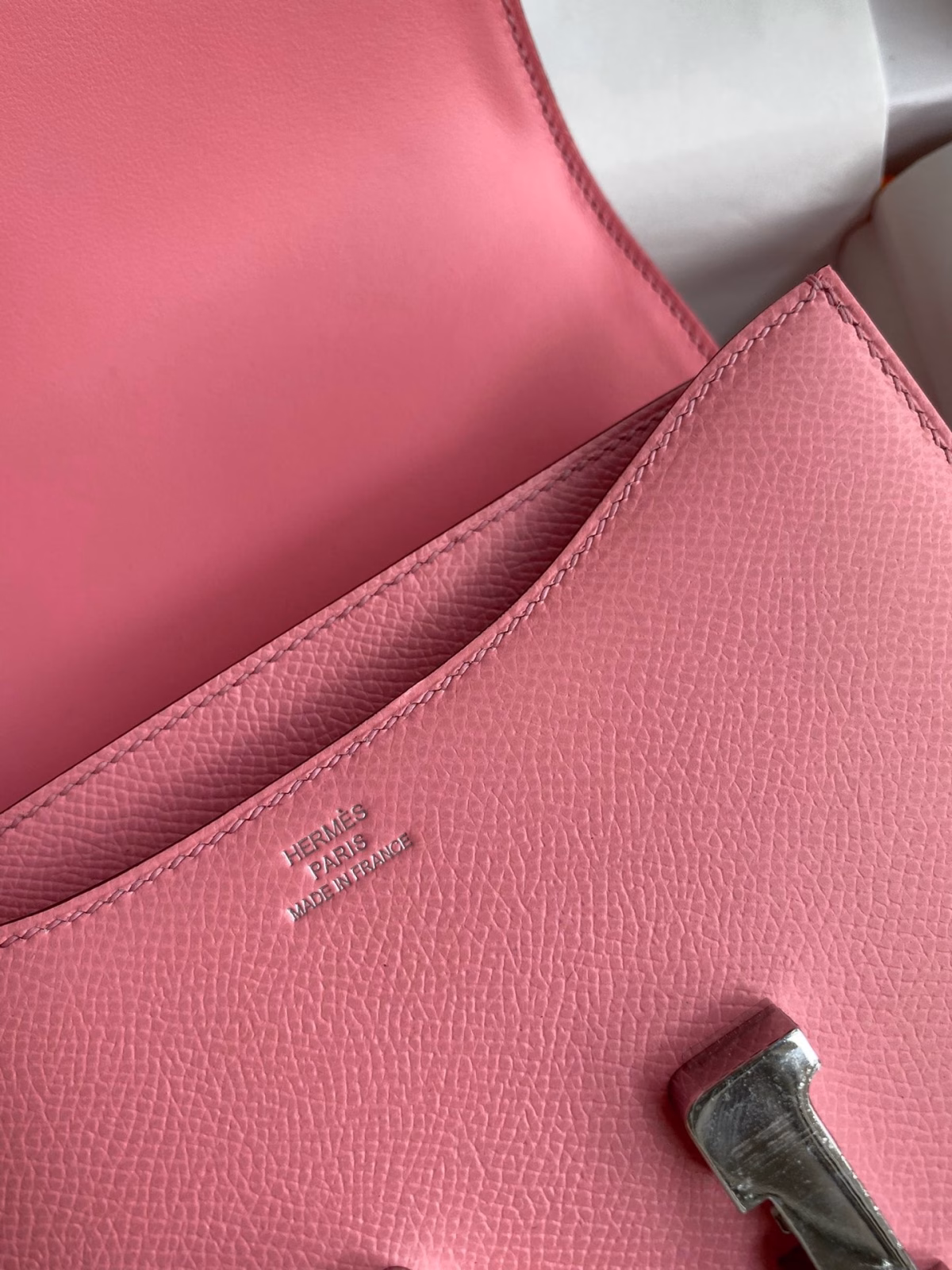 Hermes Constance 18 Handmade Bag In Rose Confetti Epsom Calfskin - Image 3