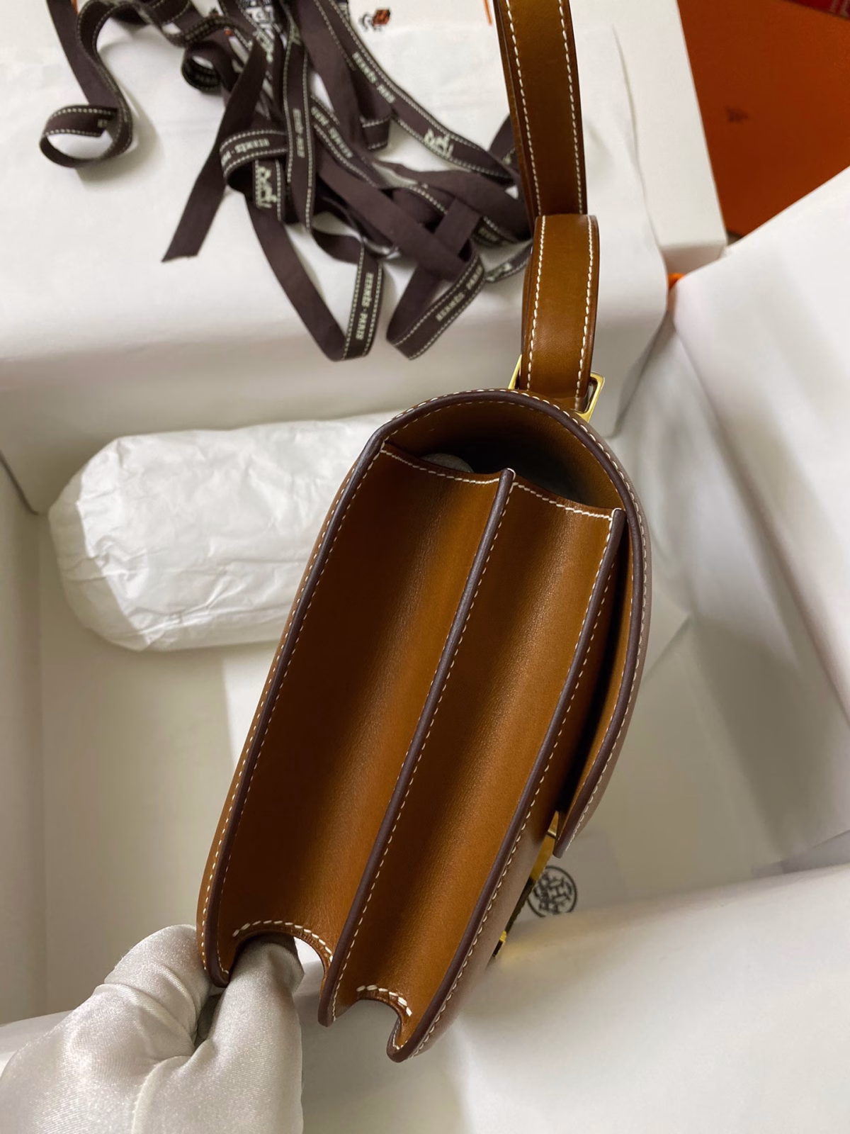 Hermes Constance 24 Handmade Bag In Gold Barenia Calfskin - Image 7
