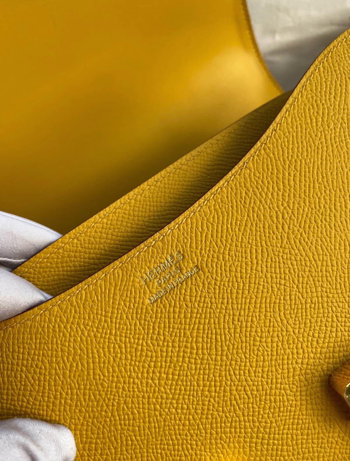 Hermes Constance 24 Handmade Bag In Jaune Ambre Epsom Calfskin - Image 3