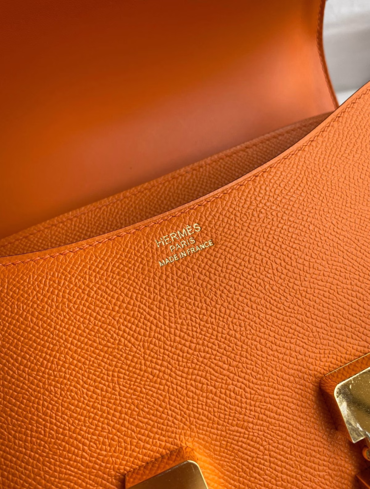 Hermes Constance 24 Handmade Bag In Orange Epsom Calfskin - Image 3