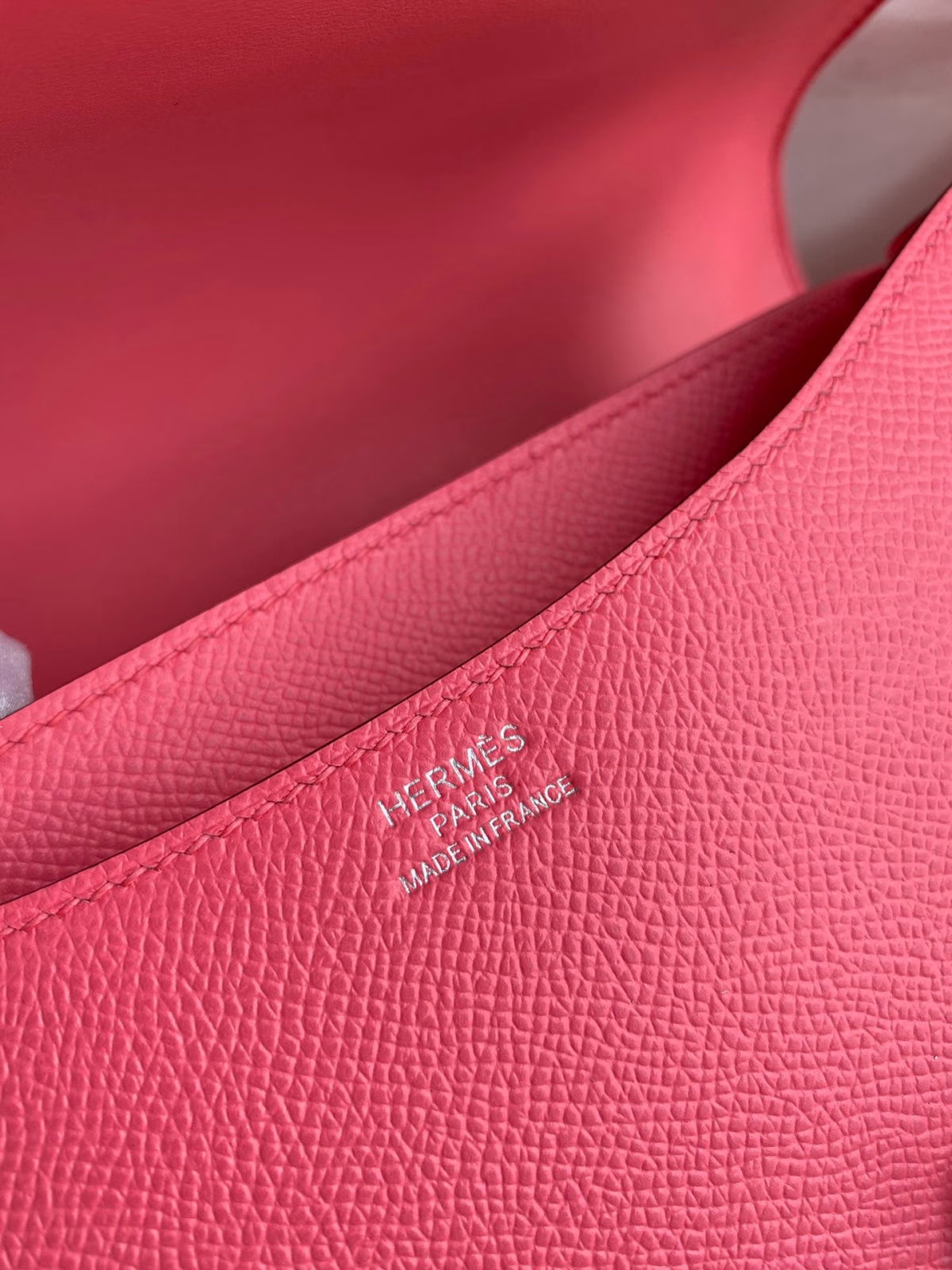 Hermes Constance 24 Handmade Bag In Rose Lipstick Epsom Calfskin - Image 3