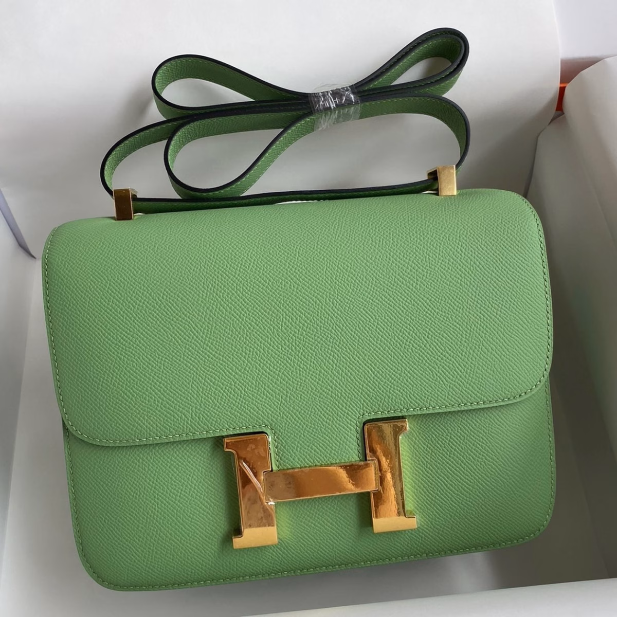 Hermes Constance 24 Handmade Bag In Vert Criquet Epsom Calfskin - Image 1