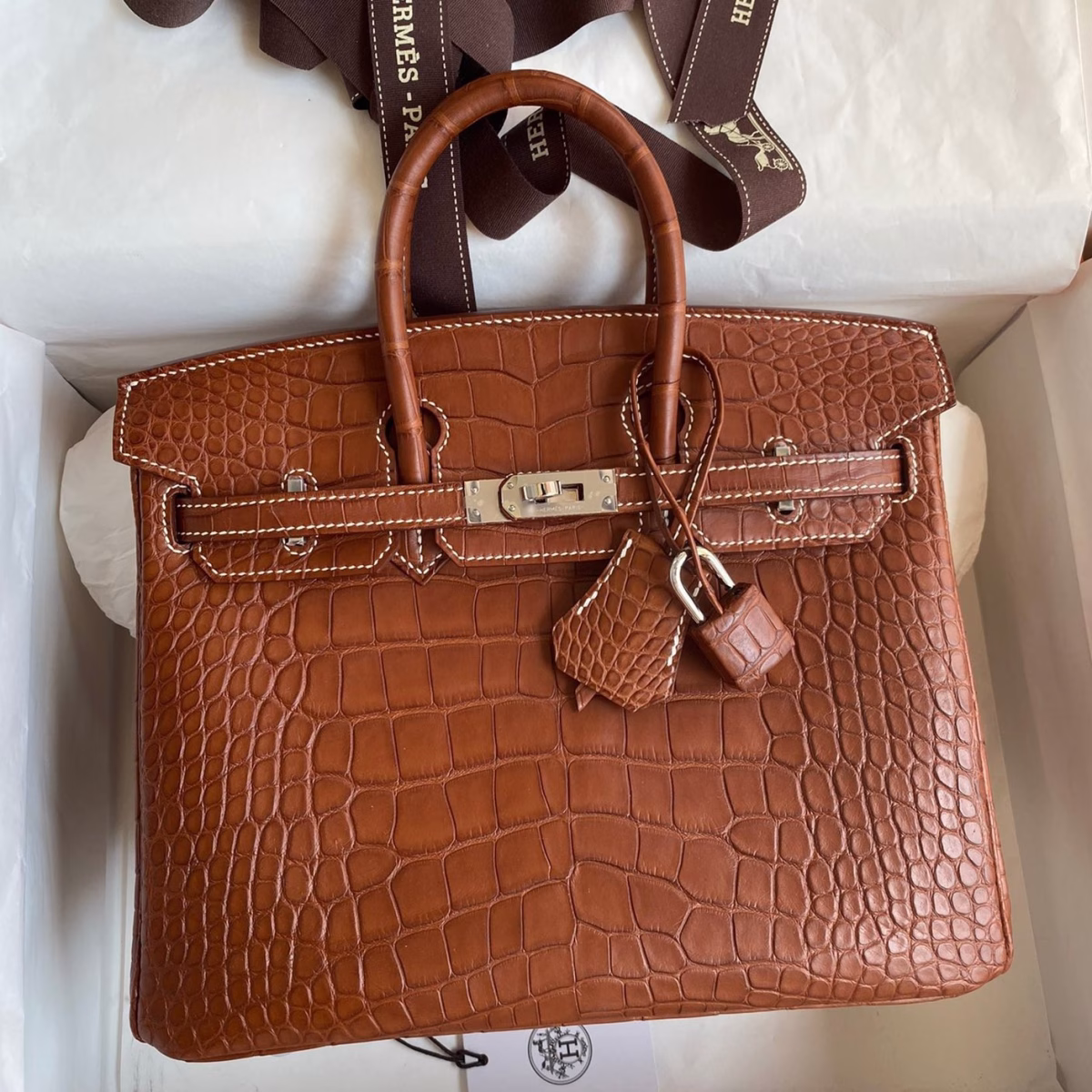 Hermes Birkin 25 Retourne Handmade Bag In Gold Matte Alligator Leather - Image 1