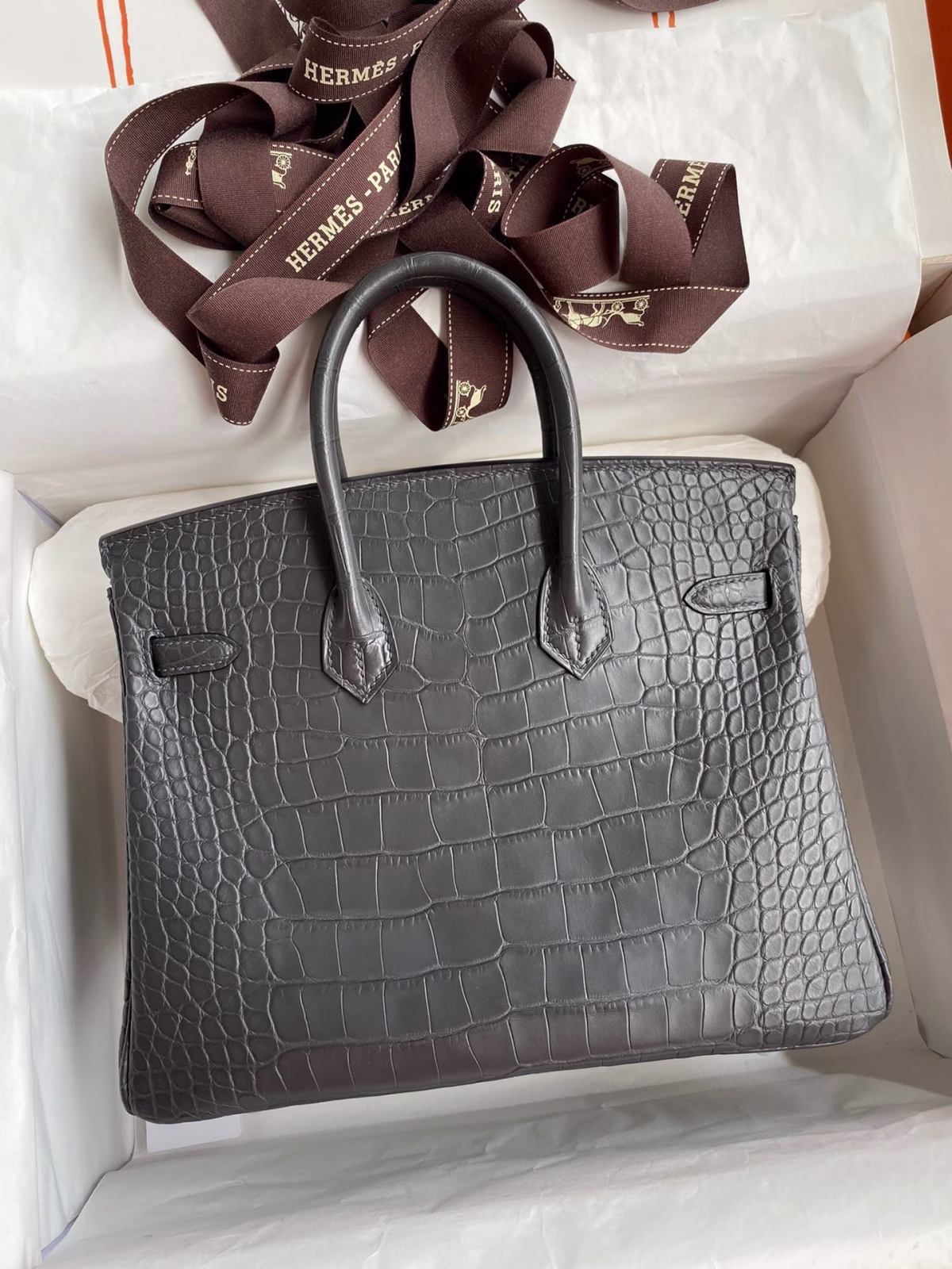 Hermes Birkin 25 Retourne Handmade Bag In Graphite Matte Alligator Leather - Image 6