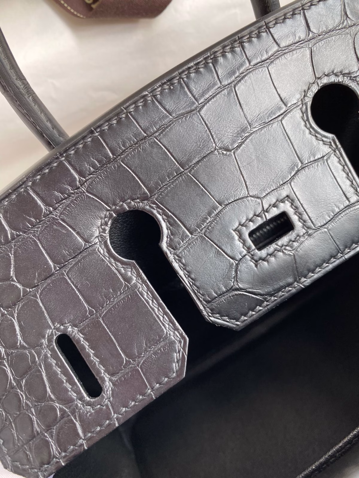 Hermes Birkin 25 Retourne Handmade Bag In Black Matte Alligator Leather - Image 4