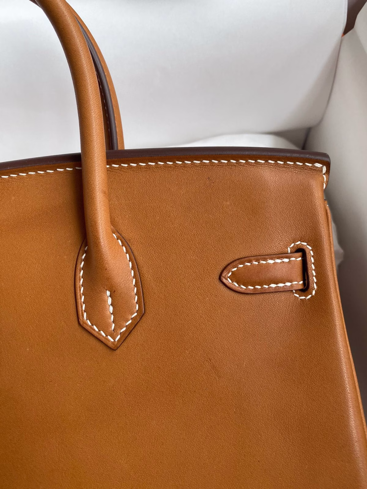 Hermes Birkin 25 Retourne Handmade Bag In Gold Barenia Calfskin - Image 9