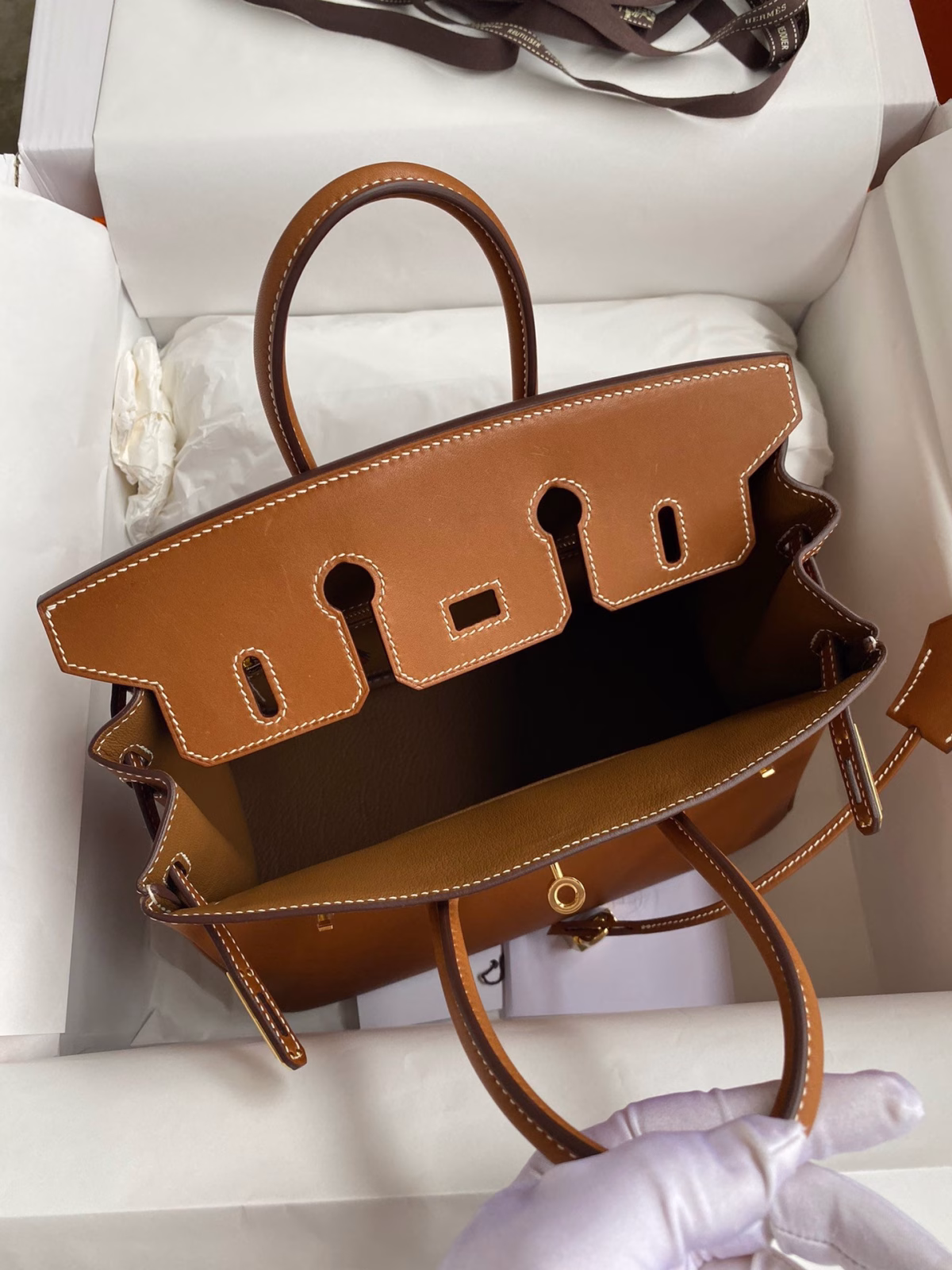 Hermes Birkin 25 Retourne Handmade Bag In Gold Barenia Calfskin - Image 8