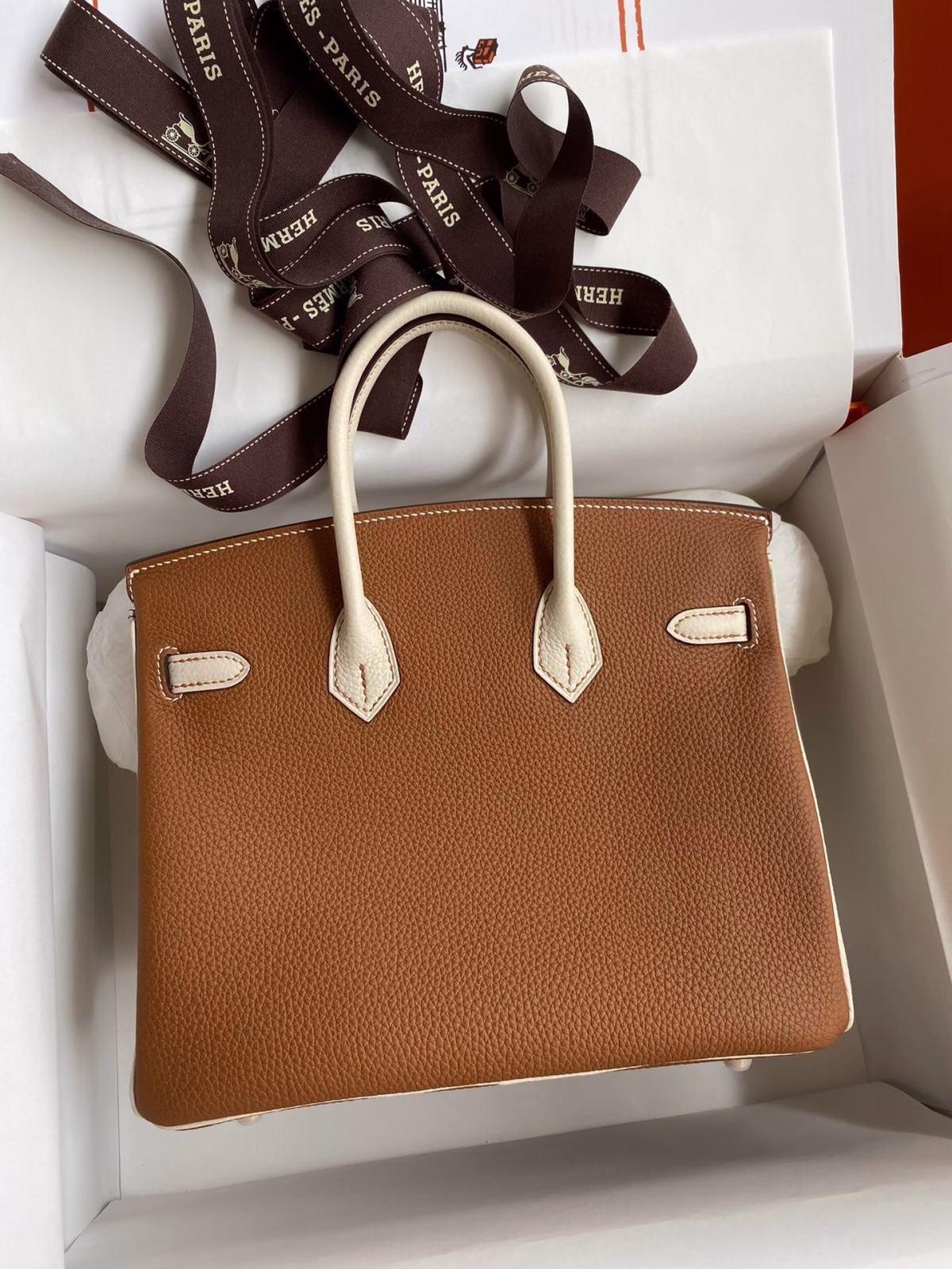 Hermes HSS Birkin 25 Bicolor Bag in Gold and Craie Clemence Leather - Image 6