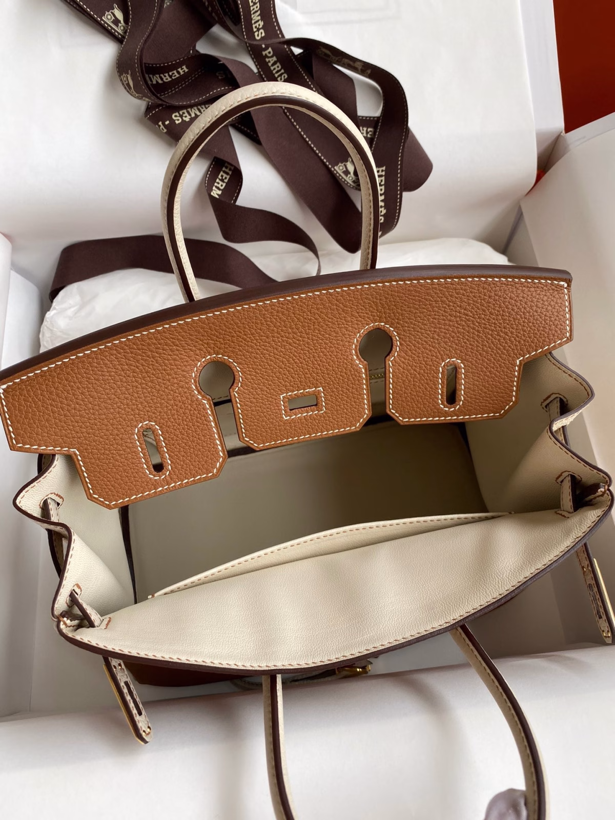 Hermes HSS Birkin 25 Bicolor Bag in Gold and Craie Clemence Leather - Image 3