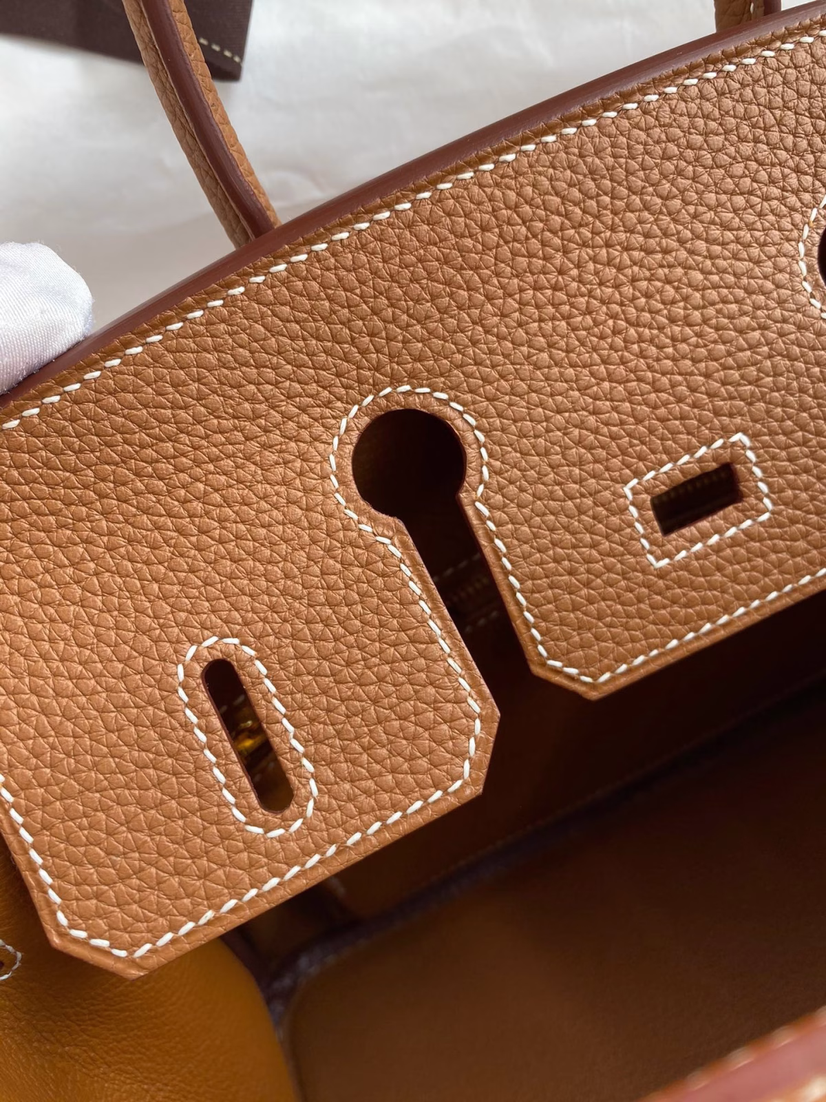 Hermes Birkin 25 Retourne Handmade Bag In Gold Clemence Leather - Image 4
