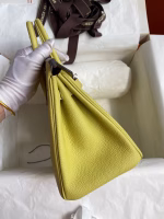 Hermes Birkin 25 Retourne Handmade Bag In Jaune Poussin Clemence Leather - Image 9