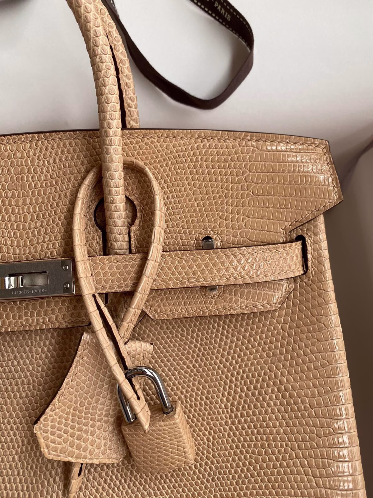 Hermes Birkin 25 Retourne Handmade Bag In Beige Lizard Leather - Image 7