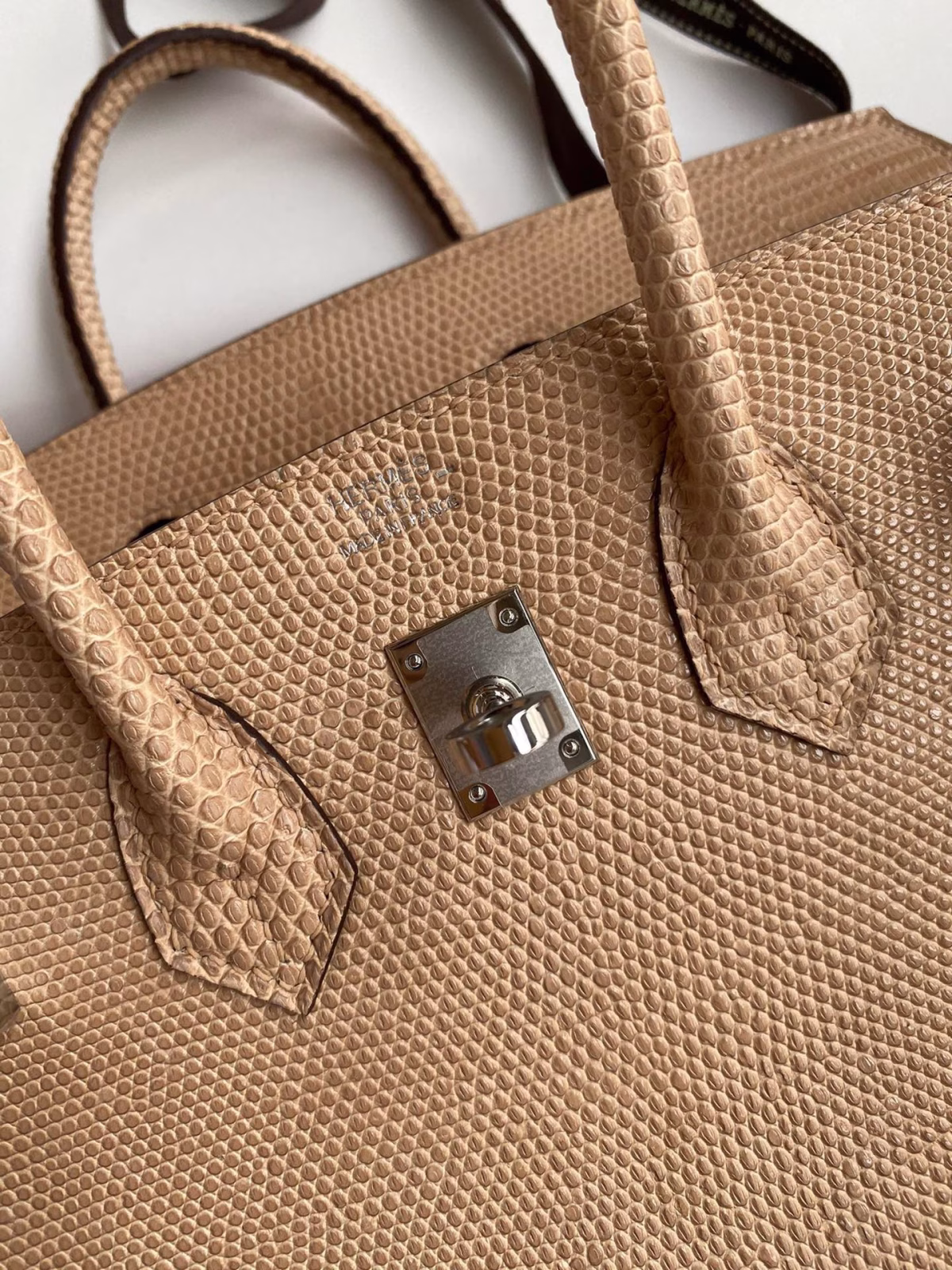 Hermes Birkin 25 Retourne Handmade Bag In Beige Lizard Leather - Image 3