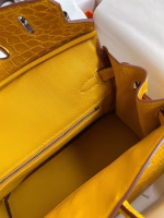 Hermes Birkin 25 Handmade Bag In Yellow Crocodile Niloticus Shiny Skin - Image 8