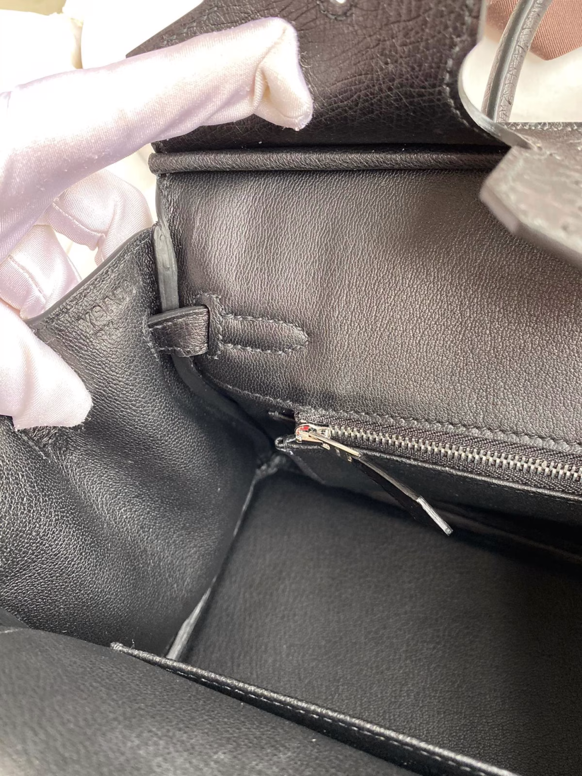 Hermes Birkin 25 Retourne Handmade Bag In Black Ostrich Leather - Image 4