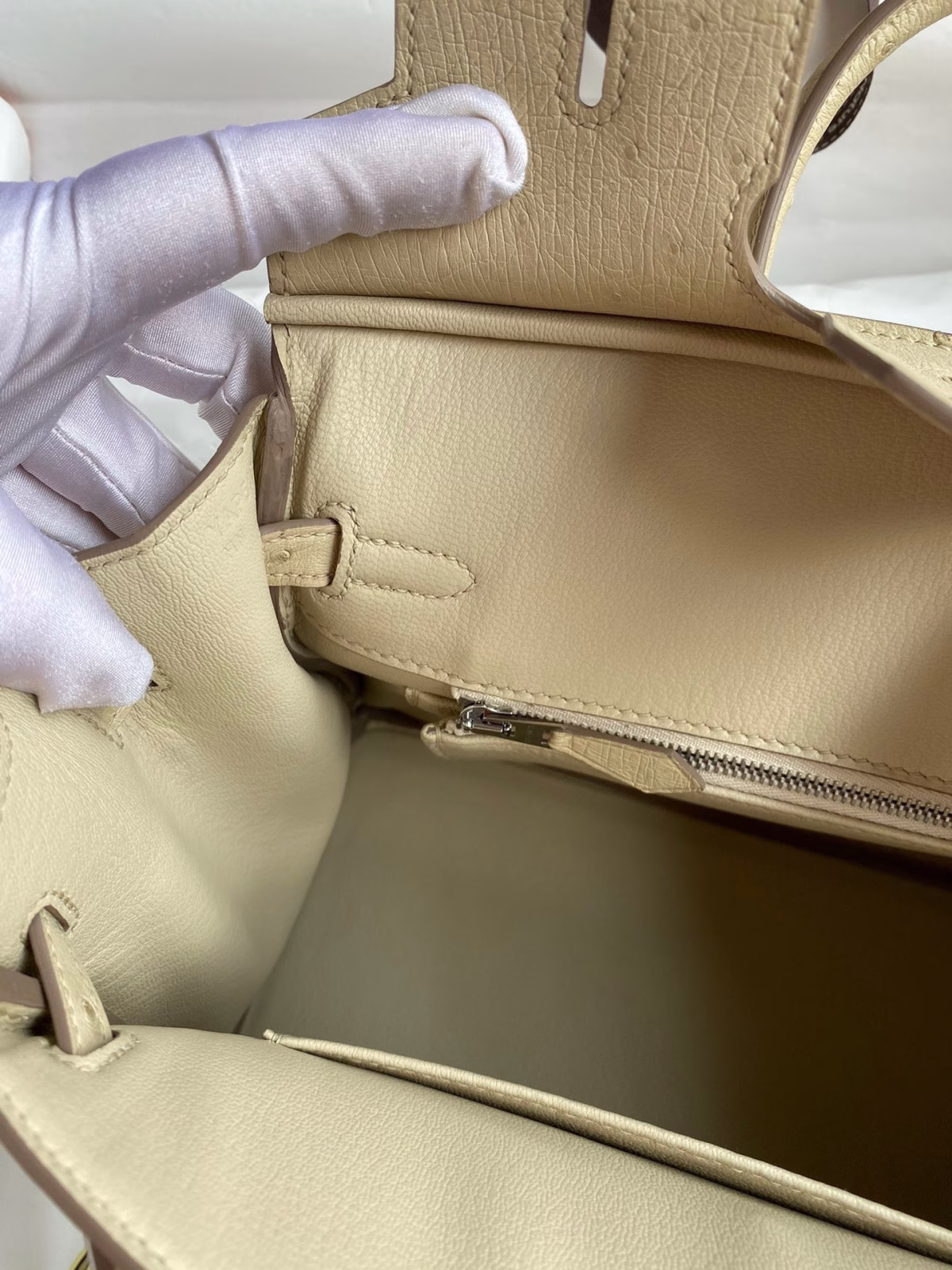 Hermes Birkin 25 Retourne Handmade Bag In Parchemin Ostrich Leather - Image 4